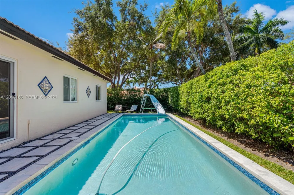 16238 NW 91st Ave Miami Lakes, FL 33018
