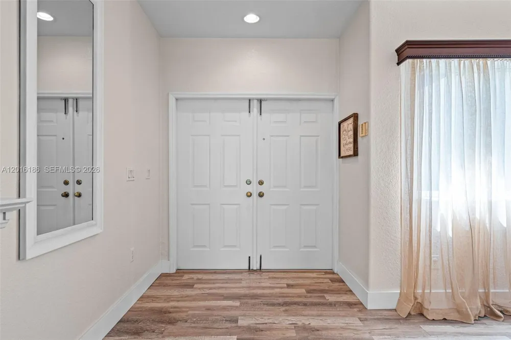 16238 NW 91st Ave Miami Lakes, FL 33018