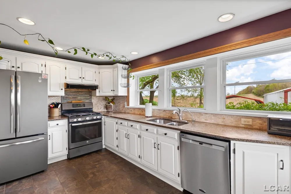 1908 E US-12 Highway Manchester Township, MI 49236