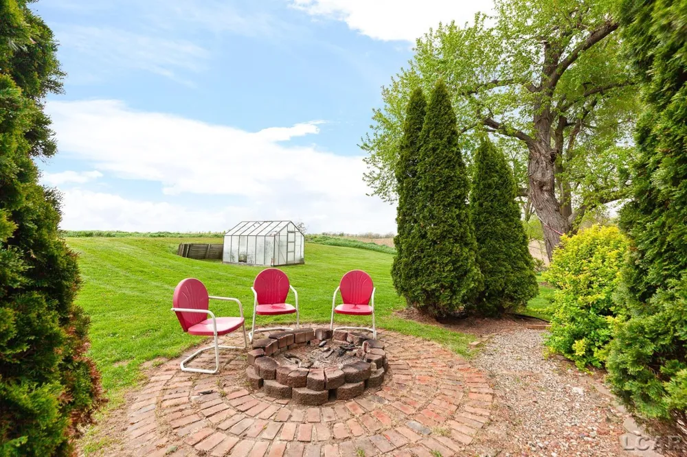 1908 E US-12 Highway Manchester Township, MI 49236
