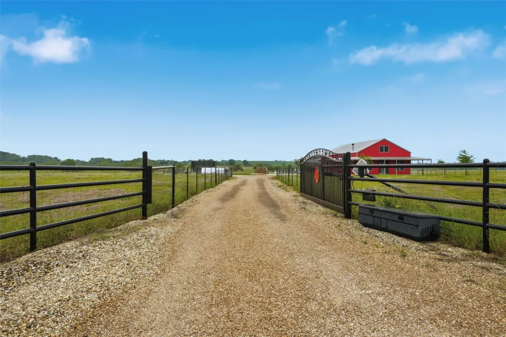 5681 Cooksey Lane Robinson, TX 76706