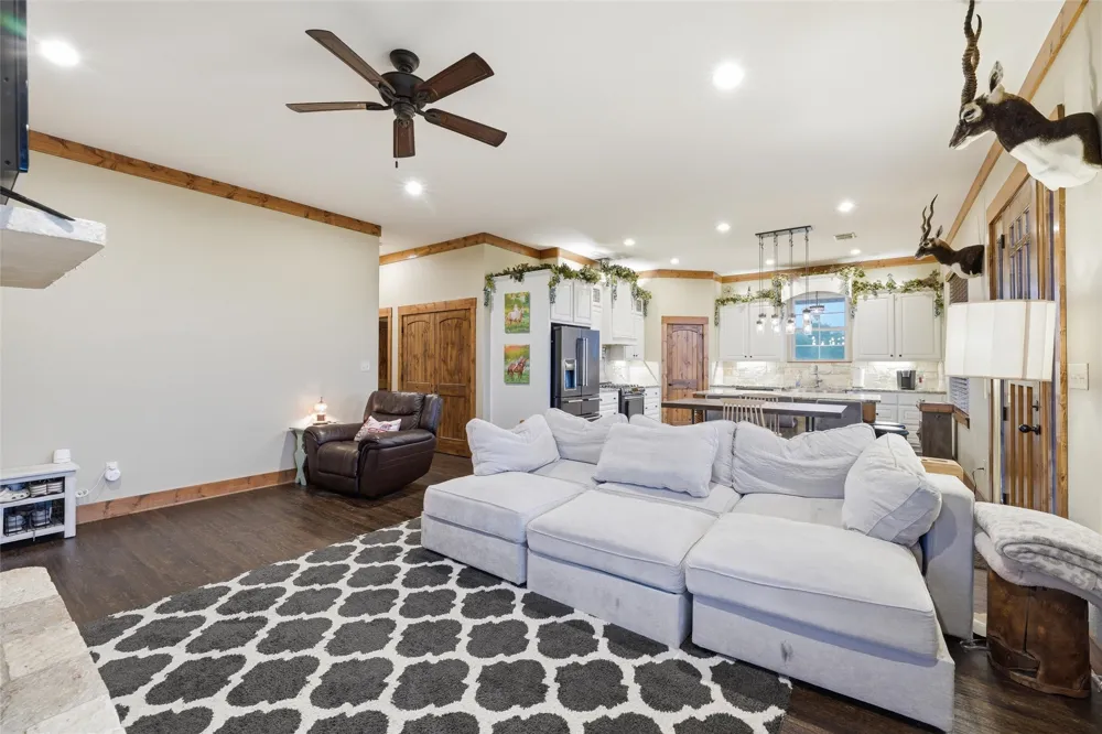 5681 Cooksey Lane Robinson, TX 76706