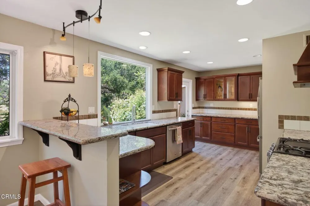 883 Moreno Drive Ojai, CA 93023