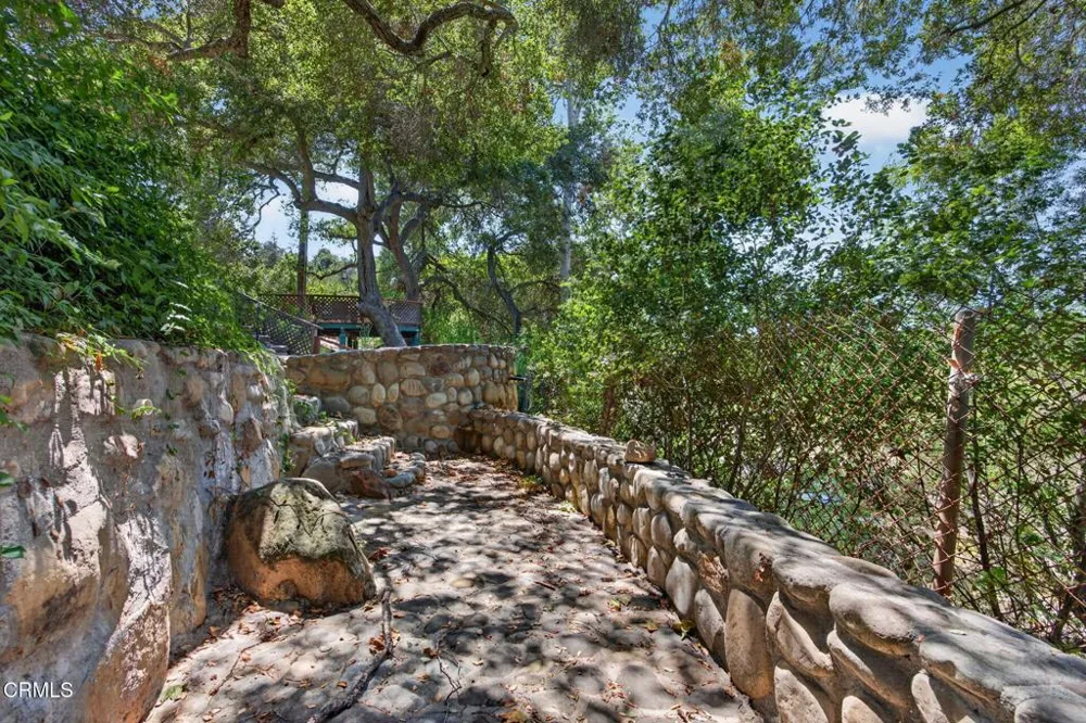 883 Moreno Drive Ojai, CA 93023