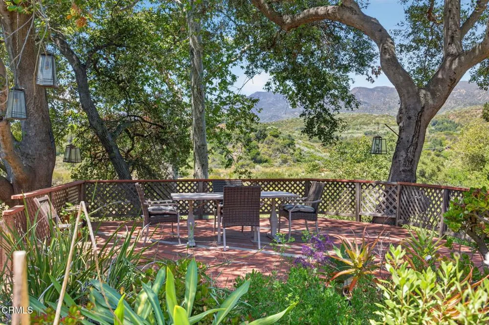 883 Moreno Drive Ojai, CA 93023