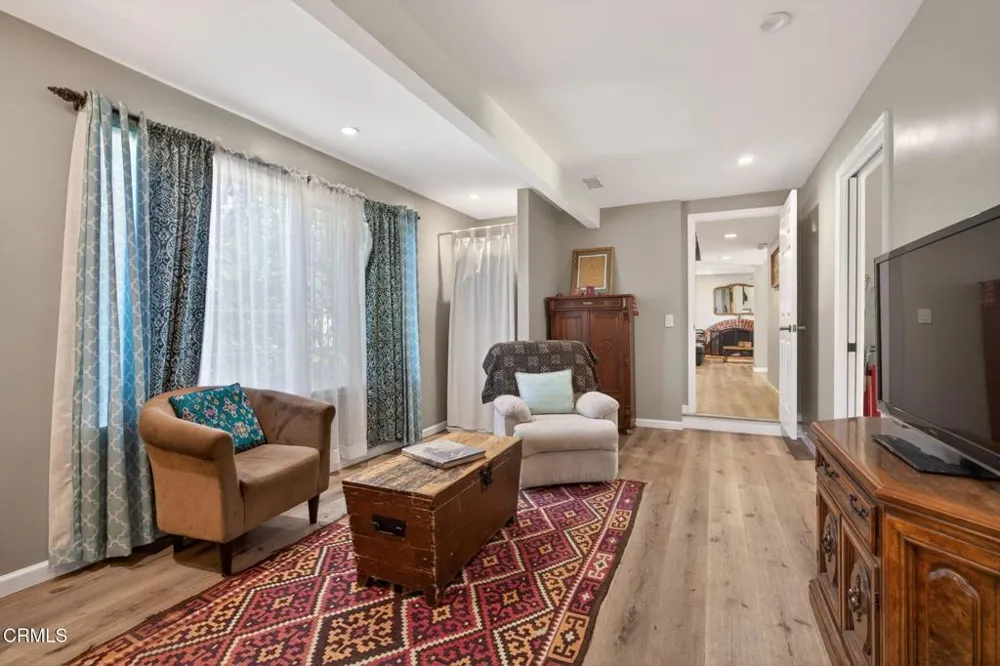 883 Moreno Drive Ojai, CA 93023
