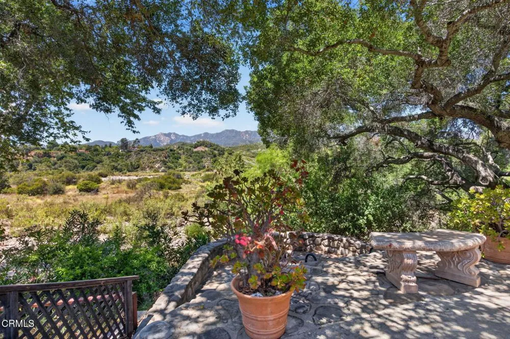 883 Moreno Drive Ojai, CA 93023
