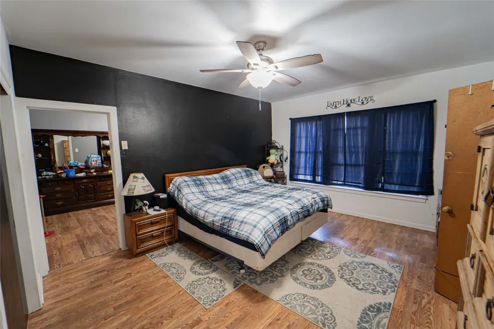 1404 W Walker Street Breckenridge, TX 76424