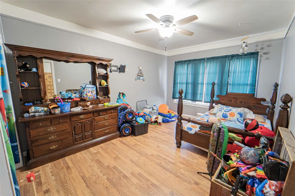 1404 W Walker Street Breckenridge, TX 76424
