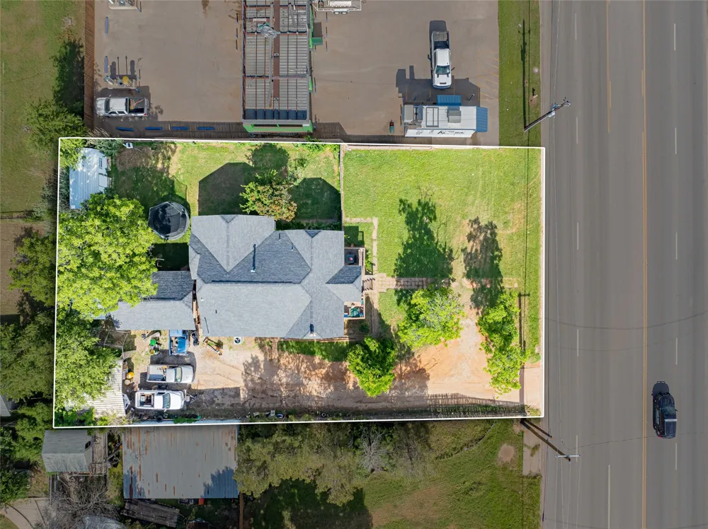 1404 W Walker Street Breckenridge, TX 76424
