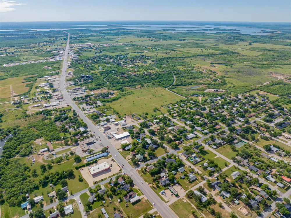1404 W Walker Street Breckenridge, TX 76424