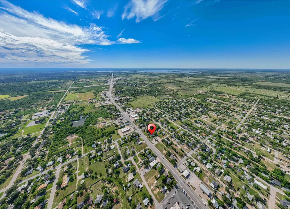 1404 W Walker Street Breckenridge, TX 76424
