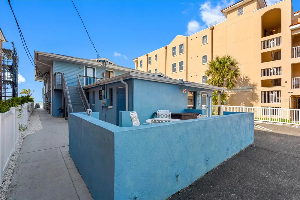 614 GULF BOULEVARD #9 Indian Rocks Beach, FL 33785