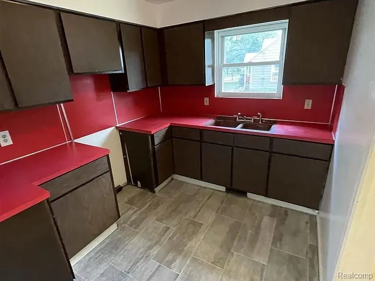 2429 Pennsylvania Avenue Flint City, MI 48506