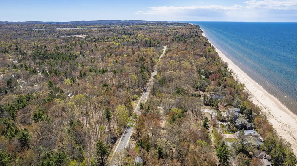 4674 Lakeshore Drive Mears, MI 49436