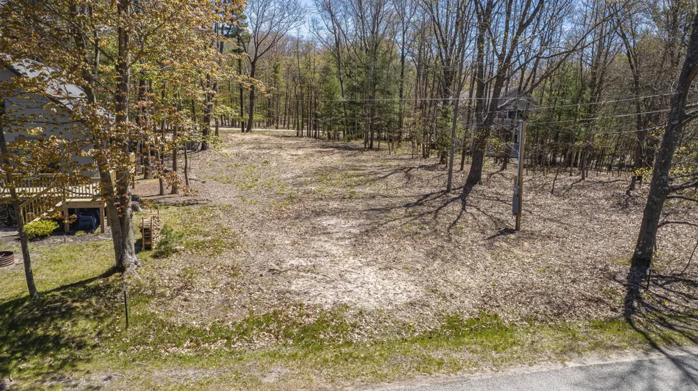 4674 Lakeshore Drive Mears, MI 49436
