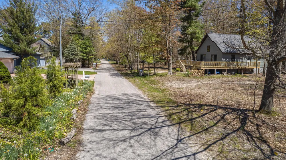 4674 Lakeshore Drive Mears, MI 49436