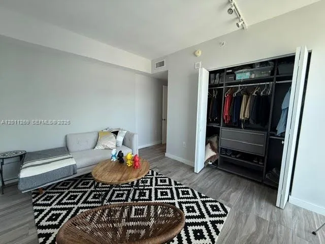 460 NE 28th St #3408 Miami, FL 33137