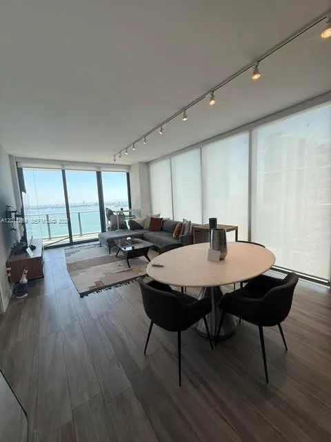 460 NE 28th St #3408 Miami, FL 33137