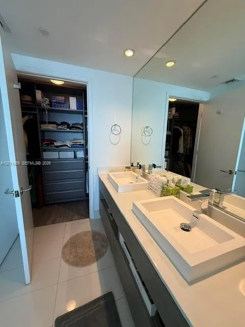 460 NE 28th St #3408 Miami, FL 33137