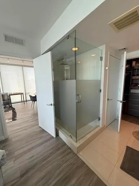 460 NE 28th St #3408 Miami, FL 33137