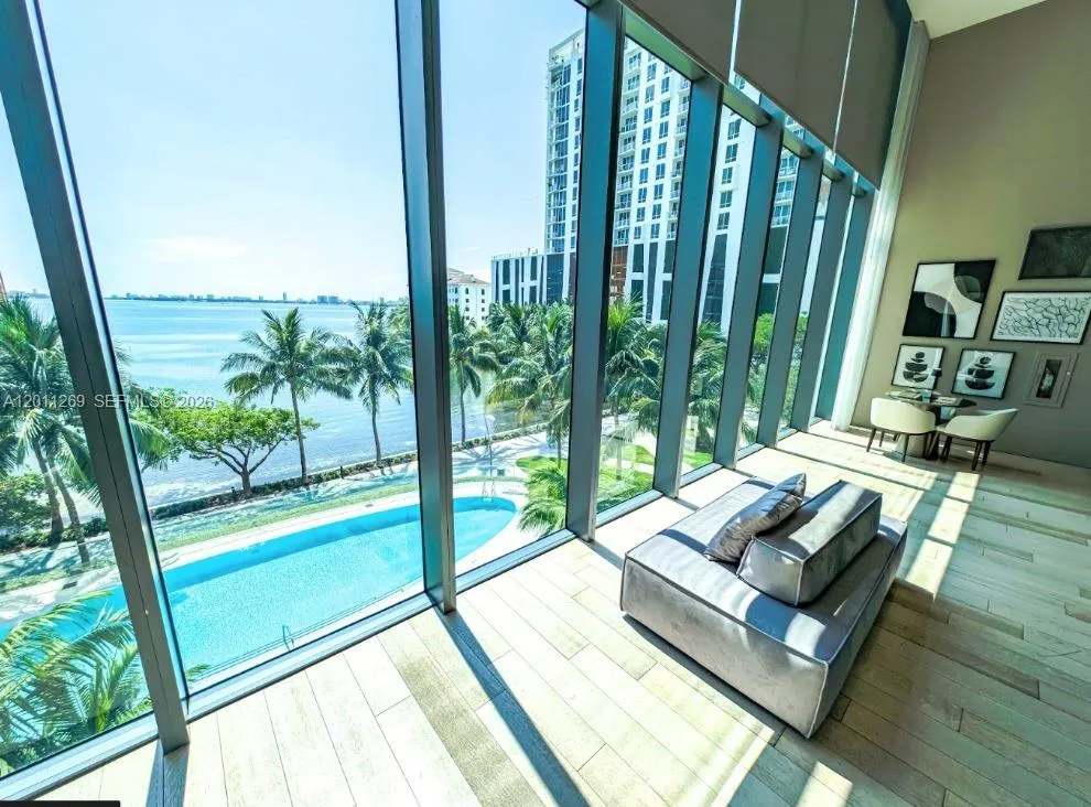 460 NE 28th St #3408 Miami, FL 33137