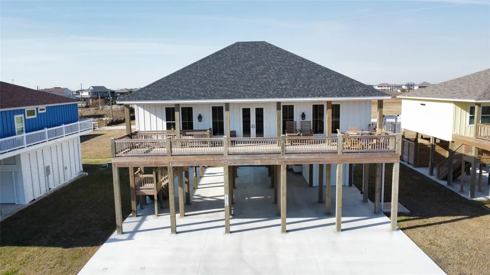 183 Ocean Shores Drive Port Bolivar, TX 77650