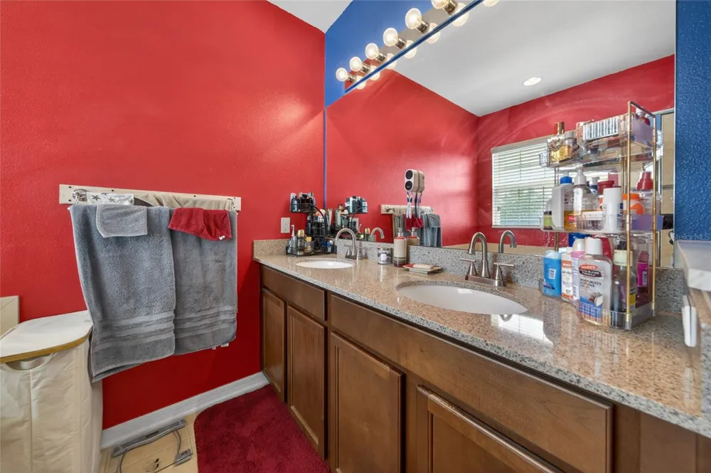 9118 SHEPTON STREET Orlando, FL 32825