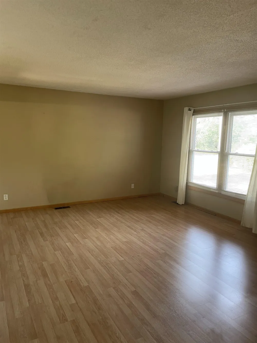 5700 W Weir Road Oscoda Charter Township, MI 48750