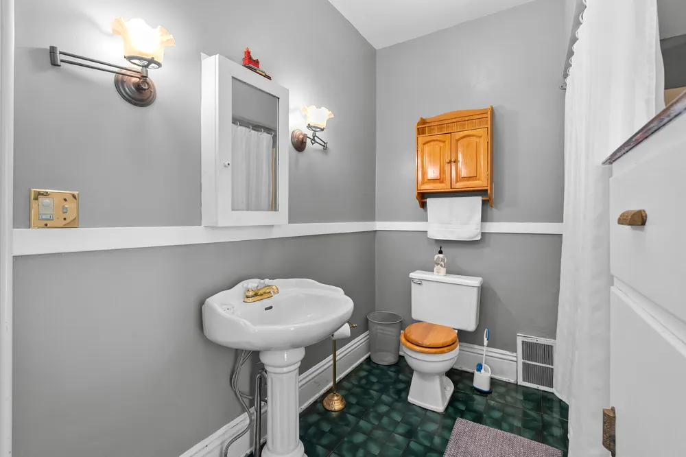 215 Cedar Street Allegan, MI 49010