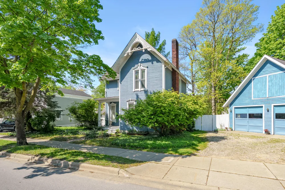 215 Cedar Street Allegan, MI 49010