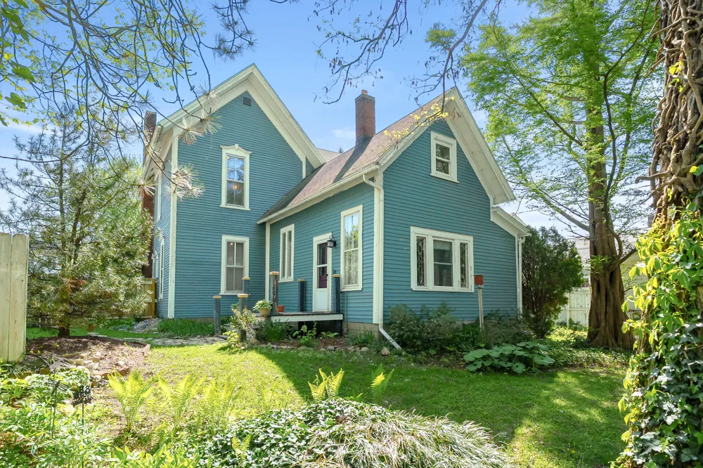 215 Cedar Street Allegan, MI 49010
