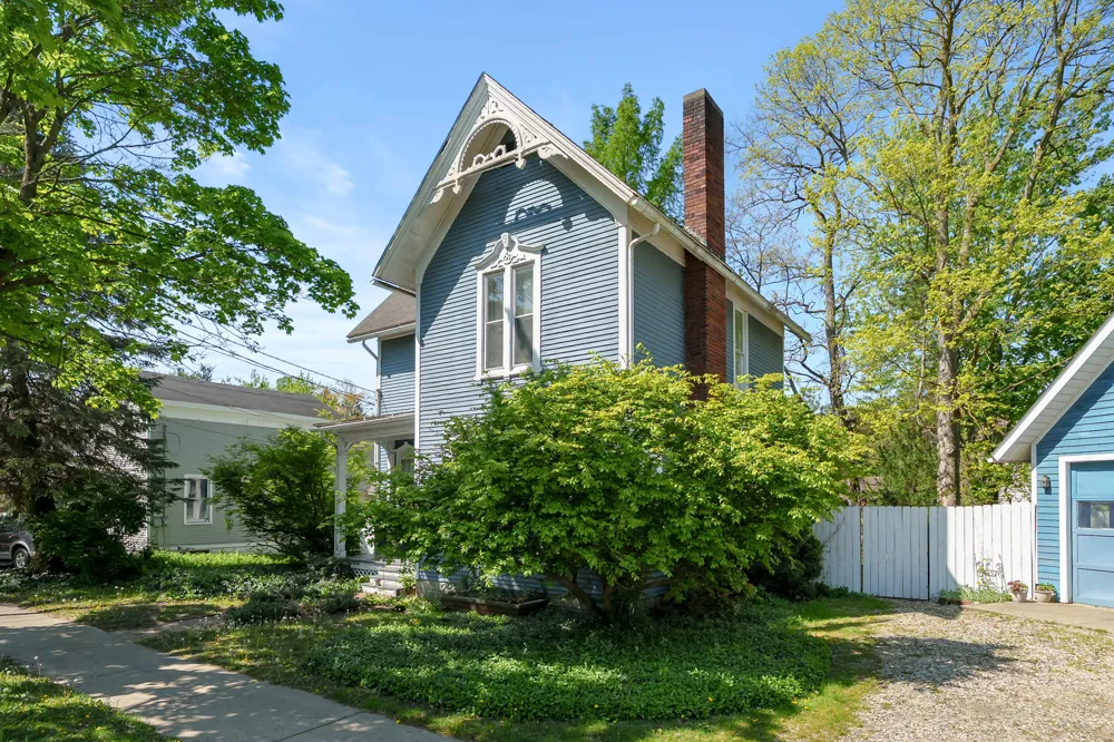 215 Cedar Street Allegan, MI 49010