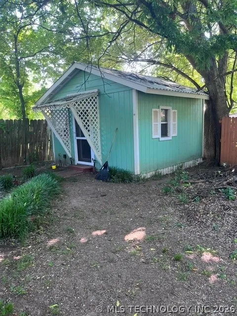 114 S 12 STREET Madill, OK 73446