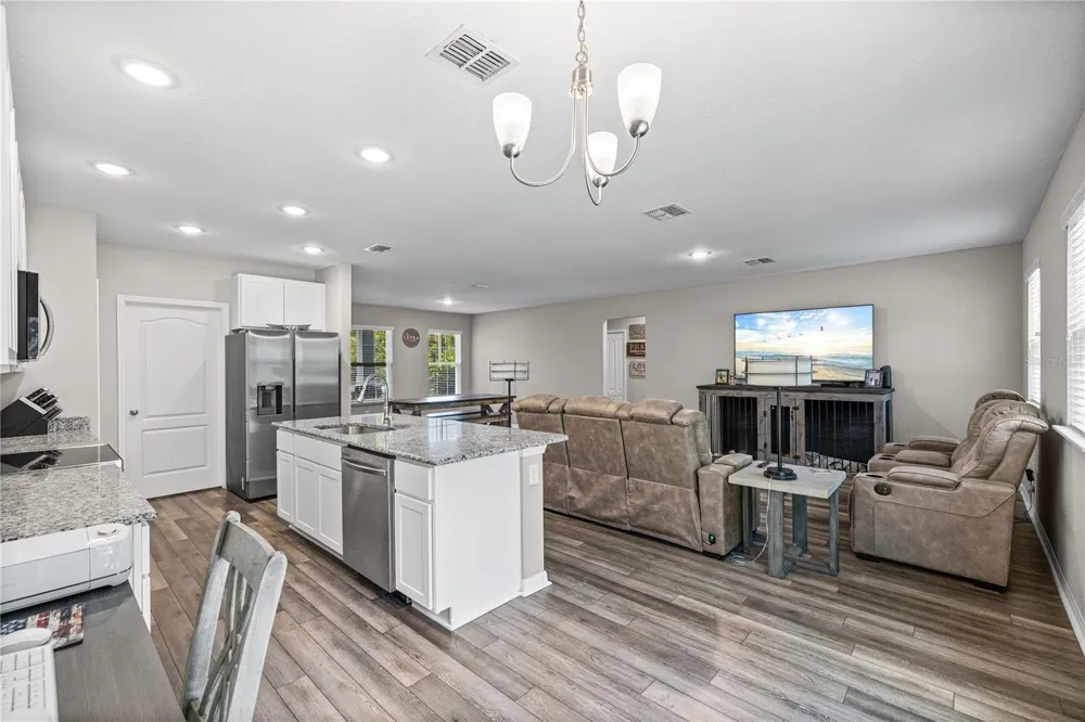 14241 RAVINE AVENUE Weeki Wachee, FL 34614