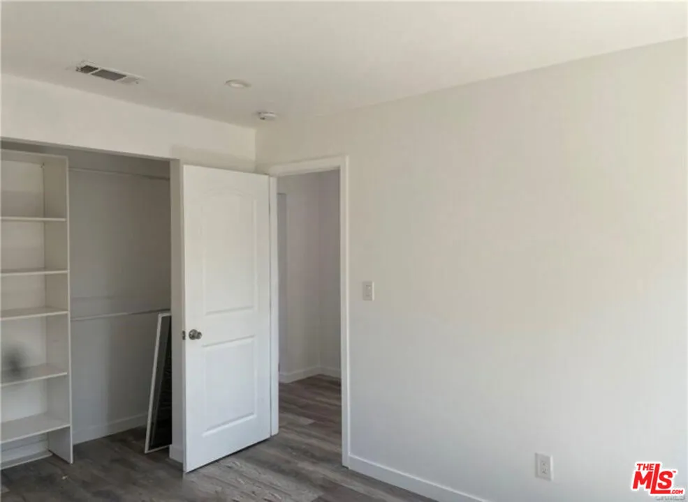 328 W Elm Street Compton, CA 90220