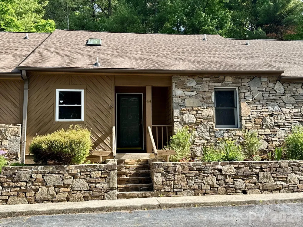 44 Sagebrush Circle Etowah, NC 28729