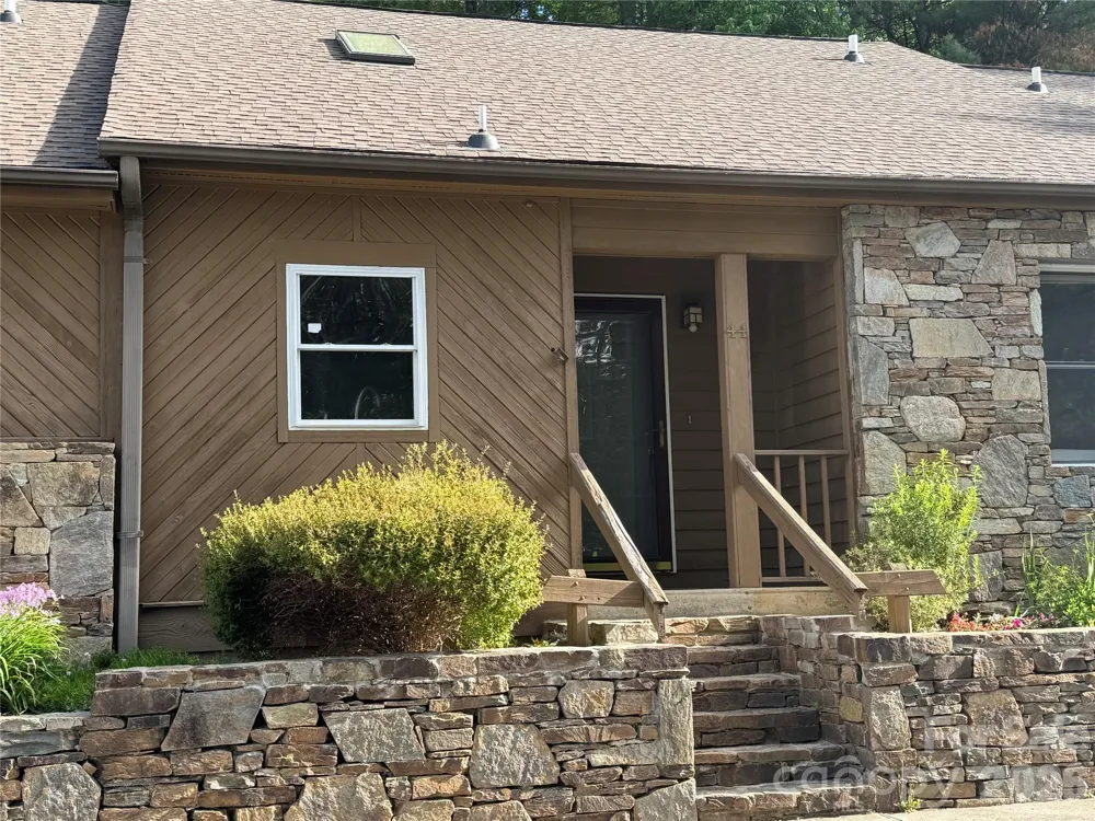 44 Sagebrush Circle Etowah, NC 28729