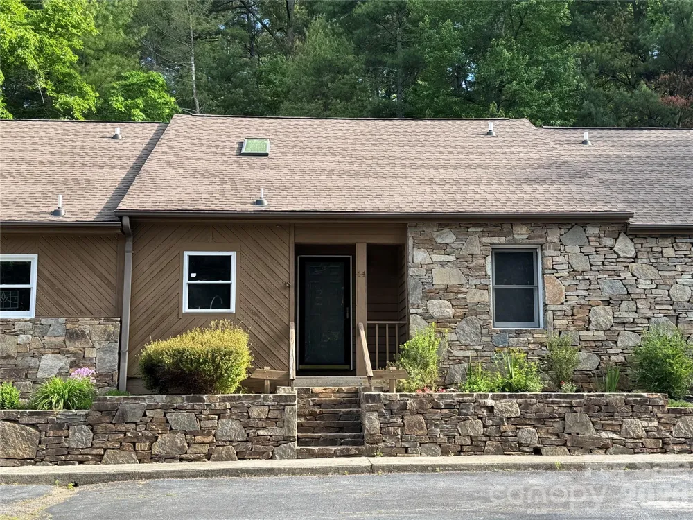 44 Sagebrush Circle Etowah, NC 28729