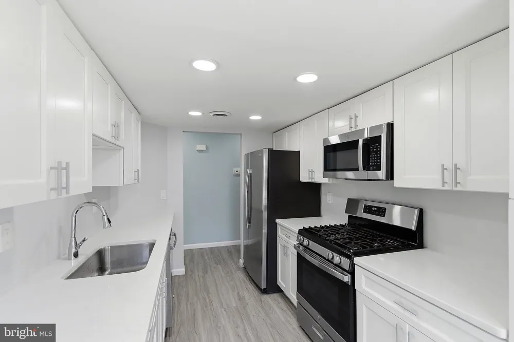 13 ABBEY COURT Forked River, NJ 08731