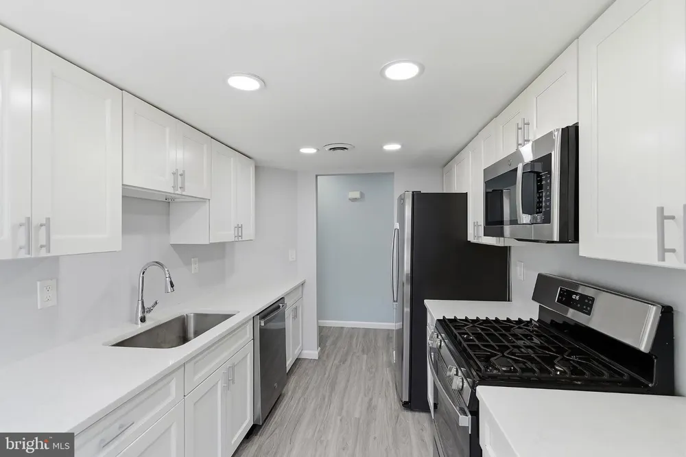 13 ABBEY COURT Forked River, NJ 08731