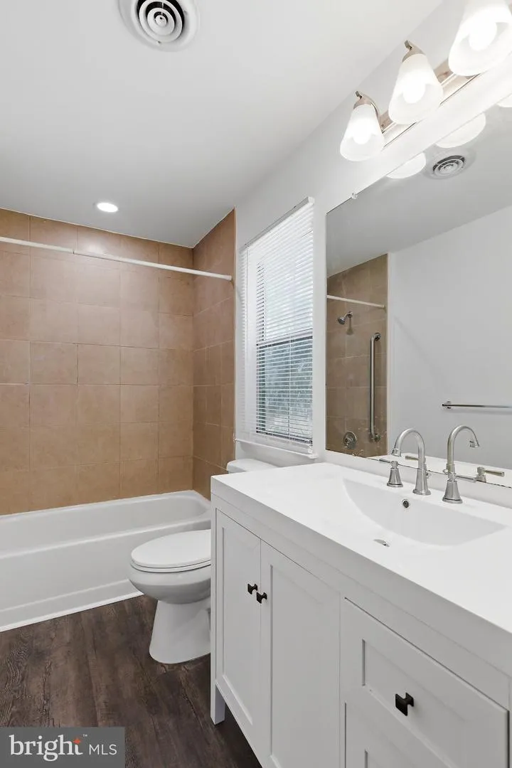 13 ABBEY COURT Forked River, NJ 08731
