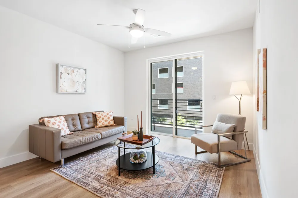 1701 Simond Avenue #201 Austin, TX 78723