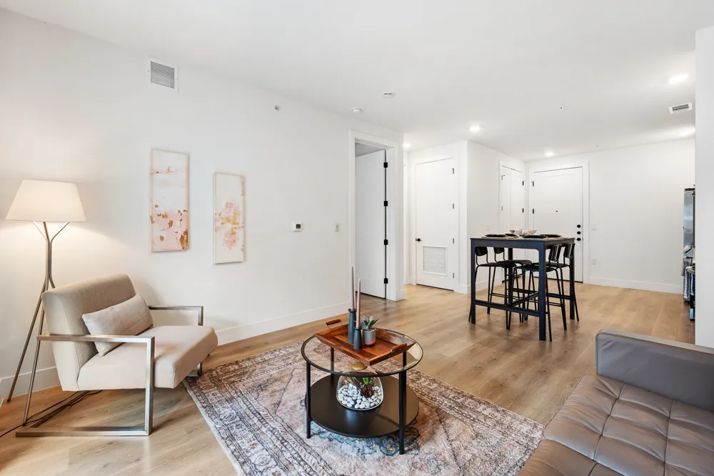 1701 Simond Avenue #201 Austin, TX 78723