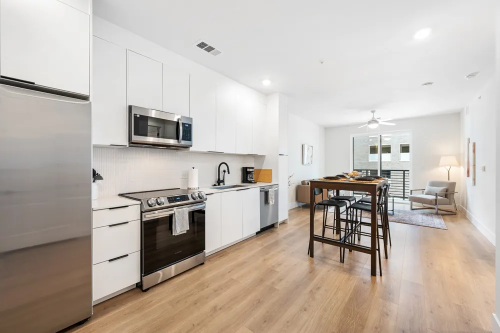 1701 Simond Avenue #201 Austin, TX 78723
