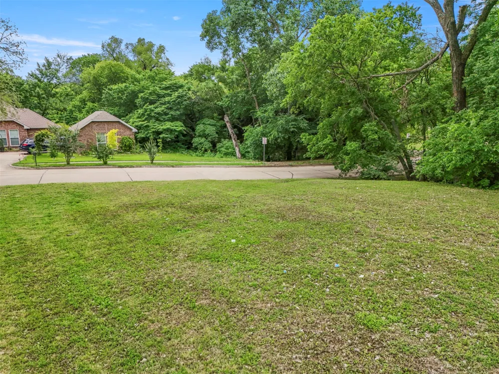5101 Edgewater Drive Rowlett, TX 75088