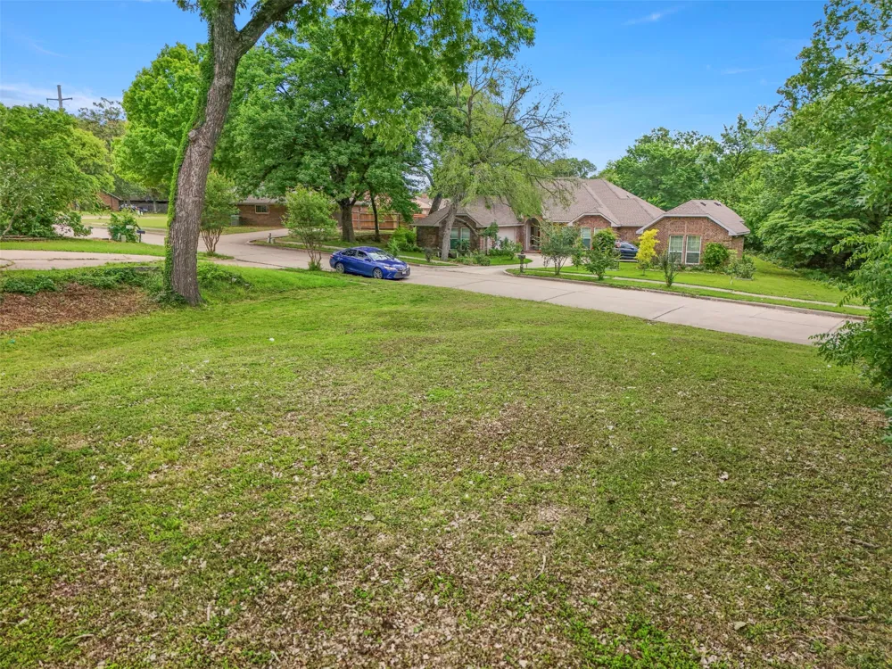 5101 Edgewater Drive Rowlett, TX 75088