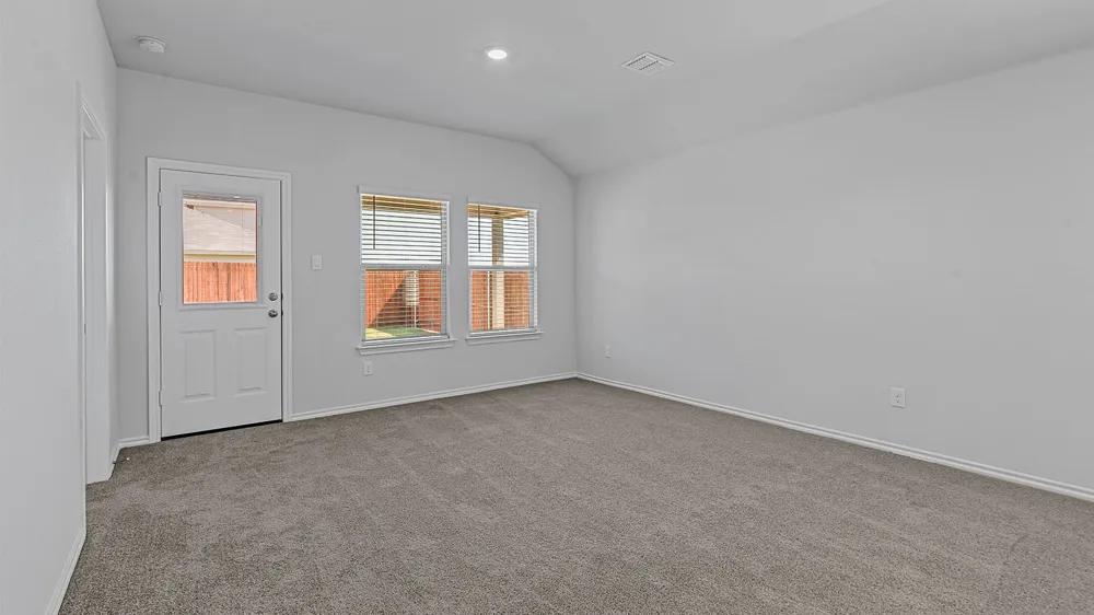 158 DAVIS LANE Newark, TX 76071