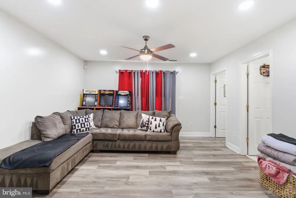 761 207TH STREET Pasadena, MD 21122