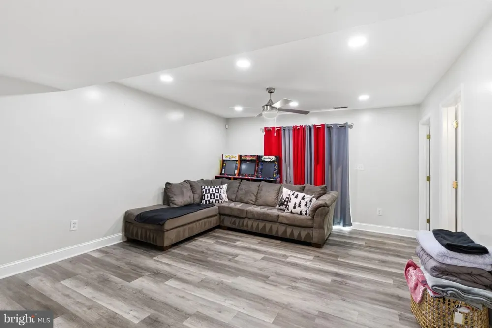 761 207TH STREET Pasadena, MD 21122